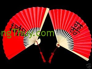 Trang trí quạt giấy trong nhà để đón may mắn