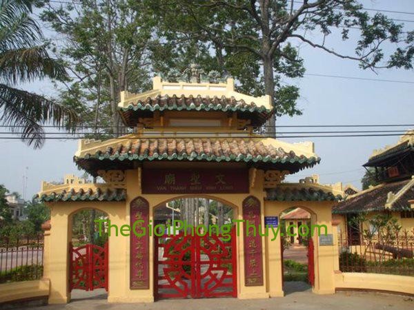 Nhà gần đình chùa, chớ dại làm điều này kẻo rước họa vào nhà, đau ốm liên miên
