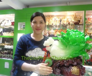 Chị Hà - khách hàng mua Tượng Bắp Cải Phát Tài FH175G