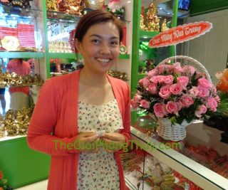 Chị Phương Hồ Minh Thụy - Khách hàng sở hữu Tỳ Hưu đá quý may mắn FS689