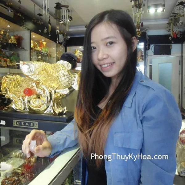 Chị An - khách hàng mua Hồ ly thạch anh hồng S930