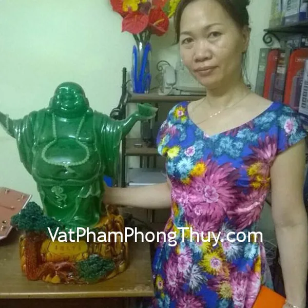 Cô Vân- khách hàng mua Phật di lặc dang tay lớn H241G