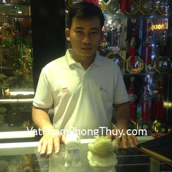 Anh Hiển- khách hàng mua thiềm thừ Tây tạng và tỳ hưu Bắc kinh trắng trung