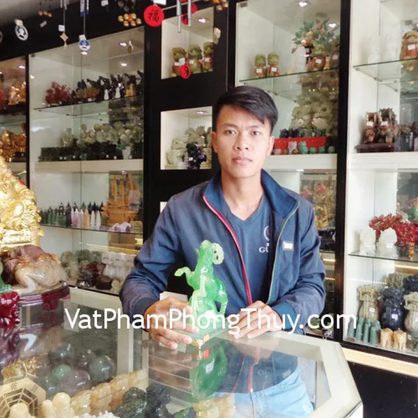 Anh Tình - khách hàng mua Dê xanh hồ lô, đế thủy tinh - Dê phú quý H064G