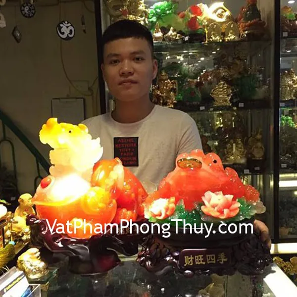 Anh Đức - khách hàng mua Tỳ hưu đỏ cam tài lộc K119M và Thiềm thừ mẫu đơn đế xoay K133M