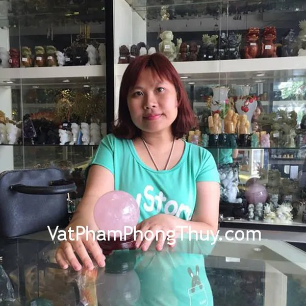 Chị Thanh - khách hàng mua rồng cẩm thạch đứng lớn N074