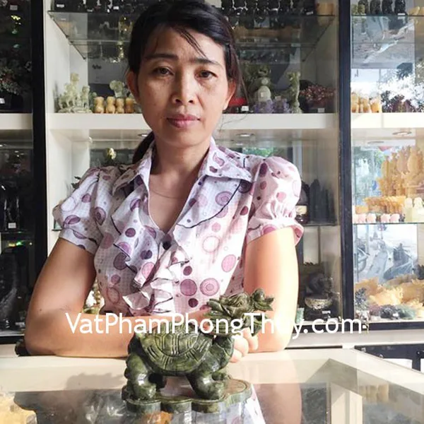 Chị Huệ- khách hàng mua long quy đá lam ngọc H065