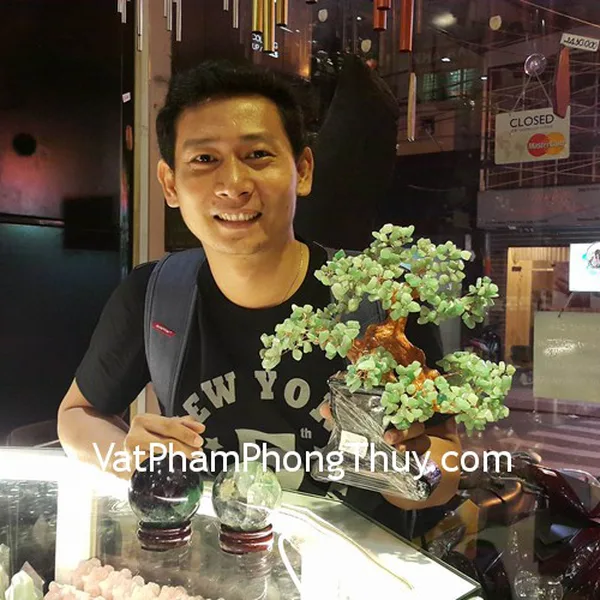 Anh Chheng Sophearith - khách hàng mua quả cầu dạ quang xanh HM160-2750, HM160-2361, cây tài lộc đông linh KC020 và chuỗi đeo tay trang sức S6097, S6155