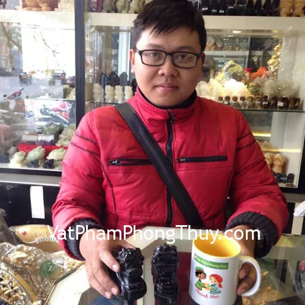 Anh Hiếu - khách hàng mua tỳ hưu hắc ngà HM011