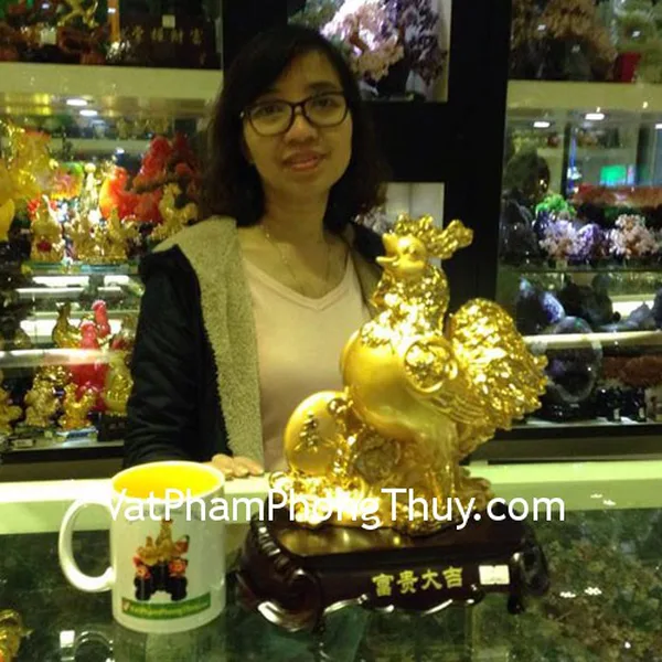 Chị Lê - khách hàng mua tượng gà G043A