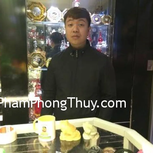 Anh Hưng- khách hàng mua thiềm thừ Cẩm Thạch Tây Tạng CTT-S và thiềm thừ đá ngọc Hoàng Long GM033