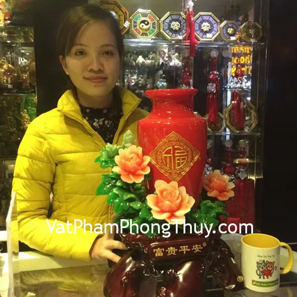 Chị Hiền- khách hàng mua bình kết hợp mẫu đơn đỏ cỡ lớn G121A