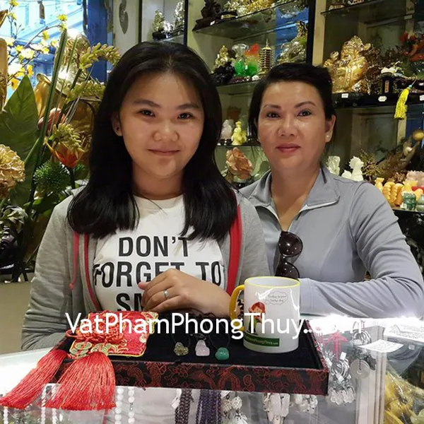 Chị Trúc Phương - khách hàng mua mặt tỳ hưu thạch anh hồng S767, thạch anh vàng S764 và mặt hồ ly dáng đẹp S6345