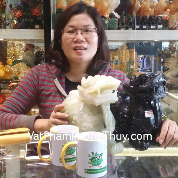 Chị Thúy - khách hàng mua Tỳ hưu Bắc Kinh đen khủng BKD-L, Tỳ hưu Bắc Kinh xanh khủng BKX-L, Tỳ hưu Độc ngọc THDN-L
