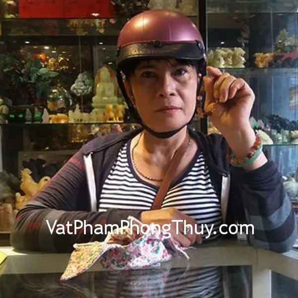 Chị Thy - Khách hàng mua Chuỗi thạch anh tóc nhiều màu A+ Uruguay S6230