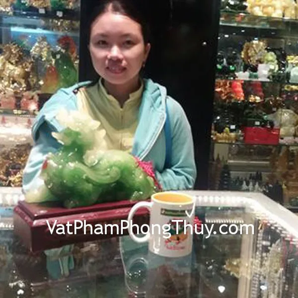 Chị Nga - Khách hàng mua Tỳ hưu xanh đế gỗ H120G
