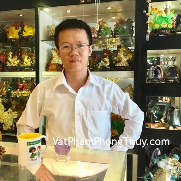 Anh Trường - khách hàng mua quả cầu thạch anh tím GM142-S5-2860