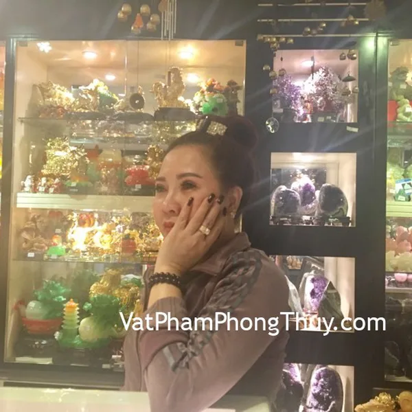 Chị Thư - khách hàng mua chuỗi thạch anh tím đậm Uruguay A+++ S6361-S5-2067, S6361-S5-1802