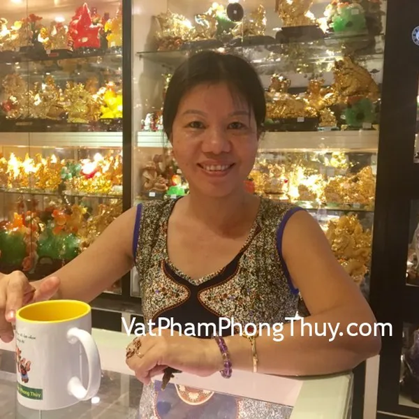 Chị Hương - khách hàng mua chuỗi thạch anh tím xen thạch anh vàng Nam Phi S6216-S5-2437
