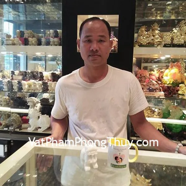 Anh Thuỷ - khách hàng mua tỳ hưu Bắc kinh trắng