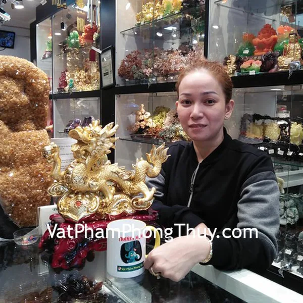 Chị Hồng Tâm-khách hàng mua rồng vàng trên như ý G096A
