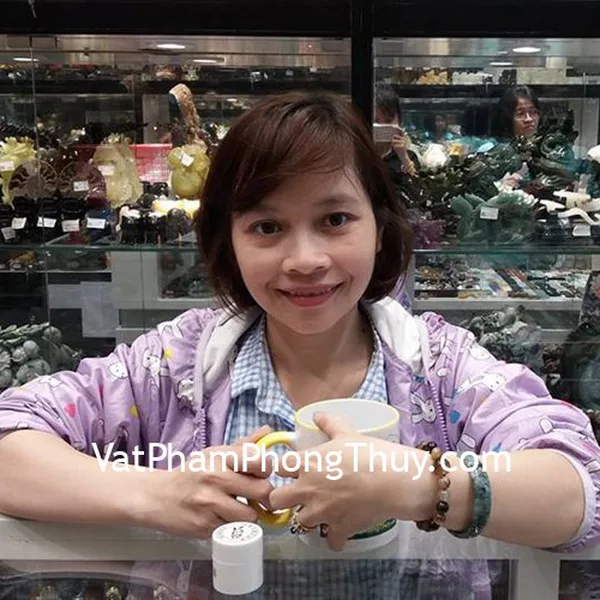 Chị Đào - khách hàng mua vòng ngọc Myanmar VM103-6025