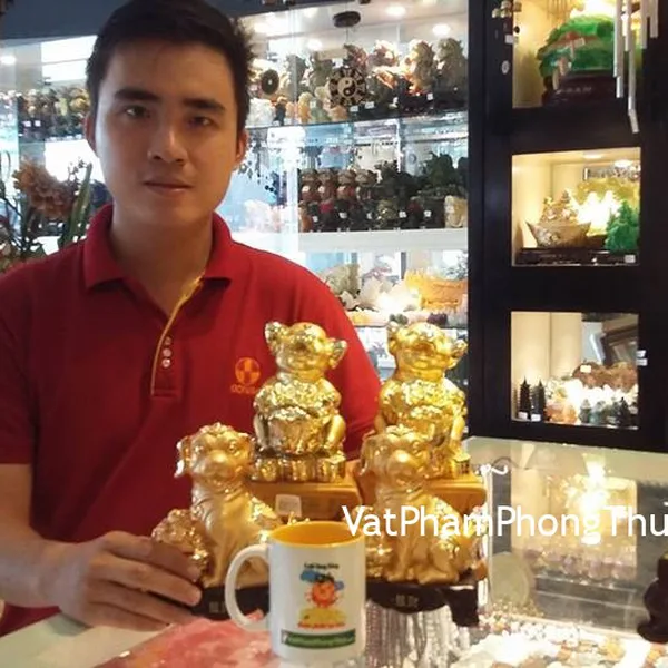 Anh Tân - khách hàng mua cặp heo phú túc vàng Y315 và cặp chó vàng  vượng tài H407G