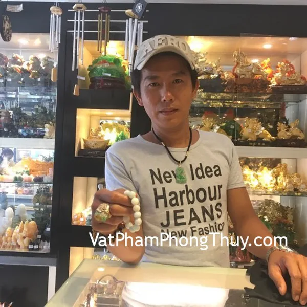 Anh Tý - khách hàng mua mặt tỳ hưu mắt mèo vảy rồng S931, chuỗi ngọc phỉ thúy xanh sáng A+ 14li S6400