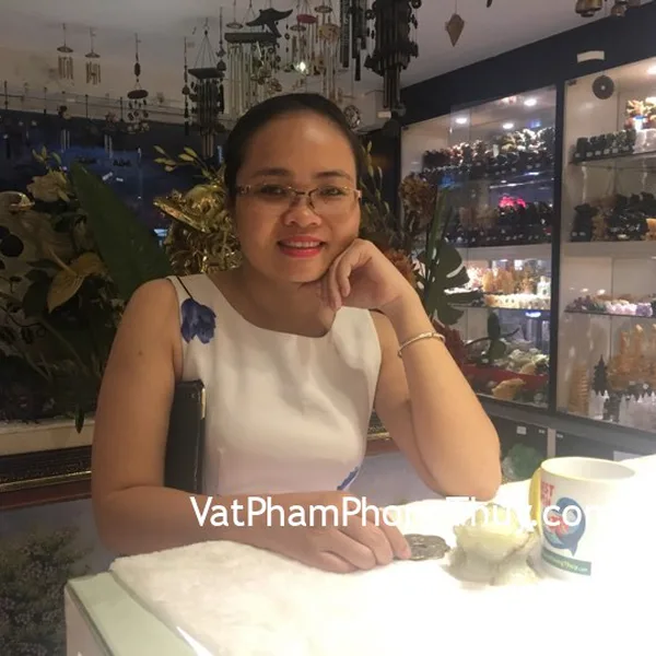 Chị Yến - khách hàng mua Thiềm Thừ Tây Tạng chuẩn CTT-S , xu hoa mai 5 cánh liền CC1139