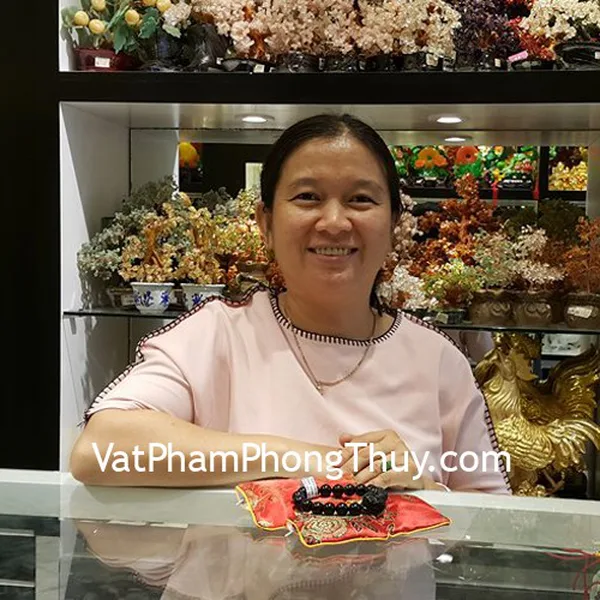 Chị Nhung - khách hàng mua chuỗi tỳ hưu hắc ngà S6688, Ve ngọc Phỉ Thúy xanh sáng nhỏ S6509 và  ve ngọc Phỉ Thúy xanh nhỏ S6628