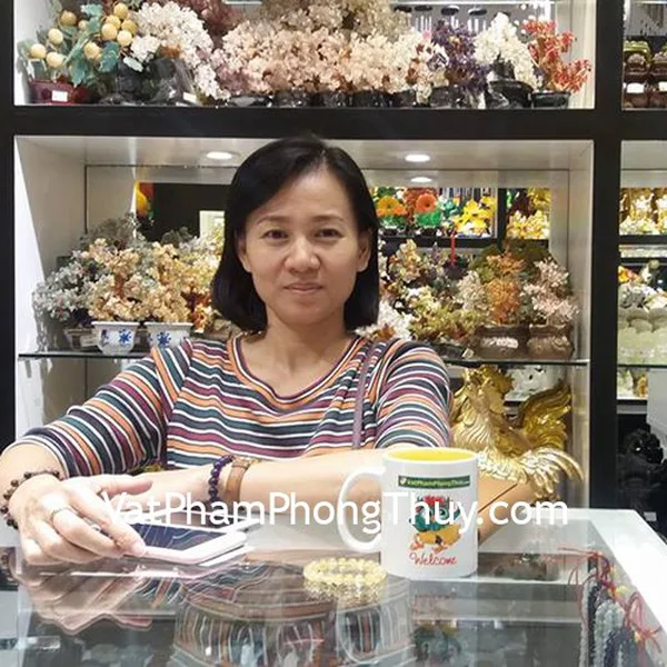 Chị Phơ - khách hàng mua chuỗi thạch anh vàng A+  S6664-2691