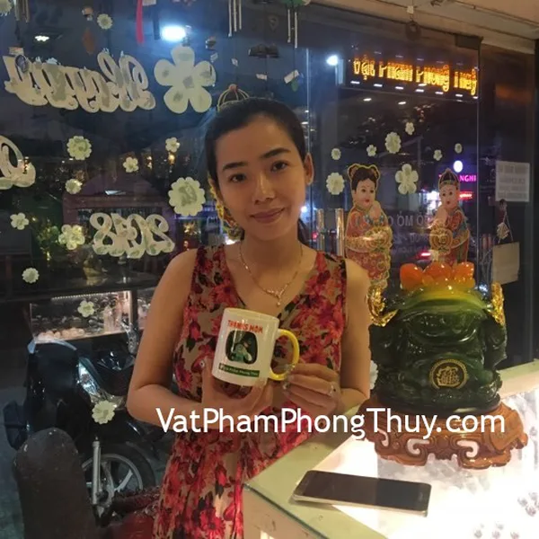 Chị Hà - khách hàng mua Thiềm Thừ xanh đế xoay K134M
