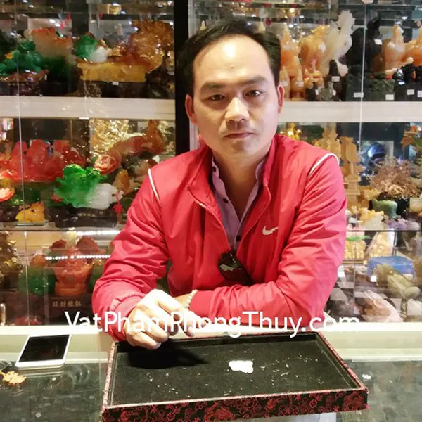 Anh Thuyền - khách hàng mua Tỳ hưu Phỉ thúy S5151-2100