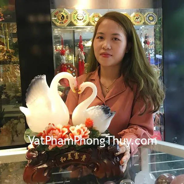 Chị Hạnh -Khách hàng mua Cặp thiên nga trắng mẫu đơn C201A