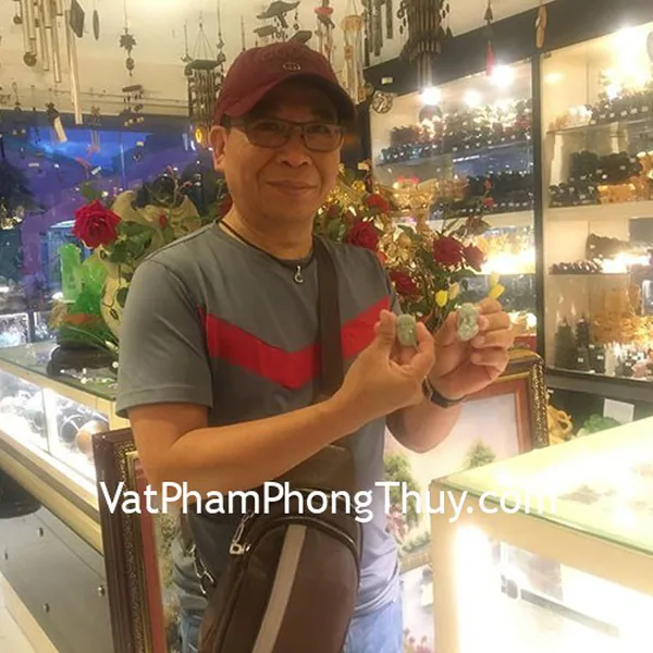 Anh Chung - khách hàng mua mặt tỳ hưu phỉ thúy S6329 và Phật Hư Không Tạng Bồ Tát S6640-2