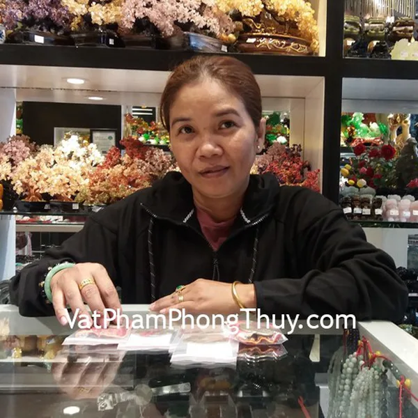Chị Hiền - khách hàng mua mặt hồ ly thạch anh hồng S6341, hồ ly đá mắt mèo S6346 và hoa mai 5 cánh CC1139
