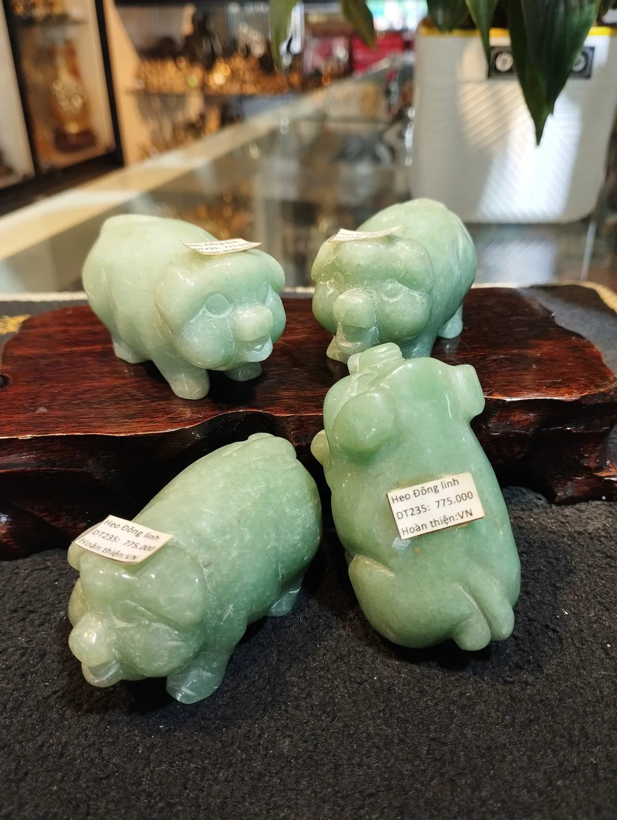 Heo đá tự nhiên (thạch anh hồng, Đông Linh, mã não khói) DT235