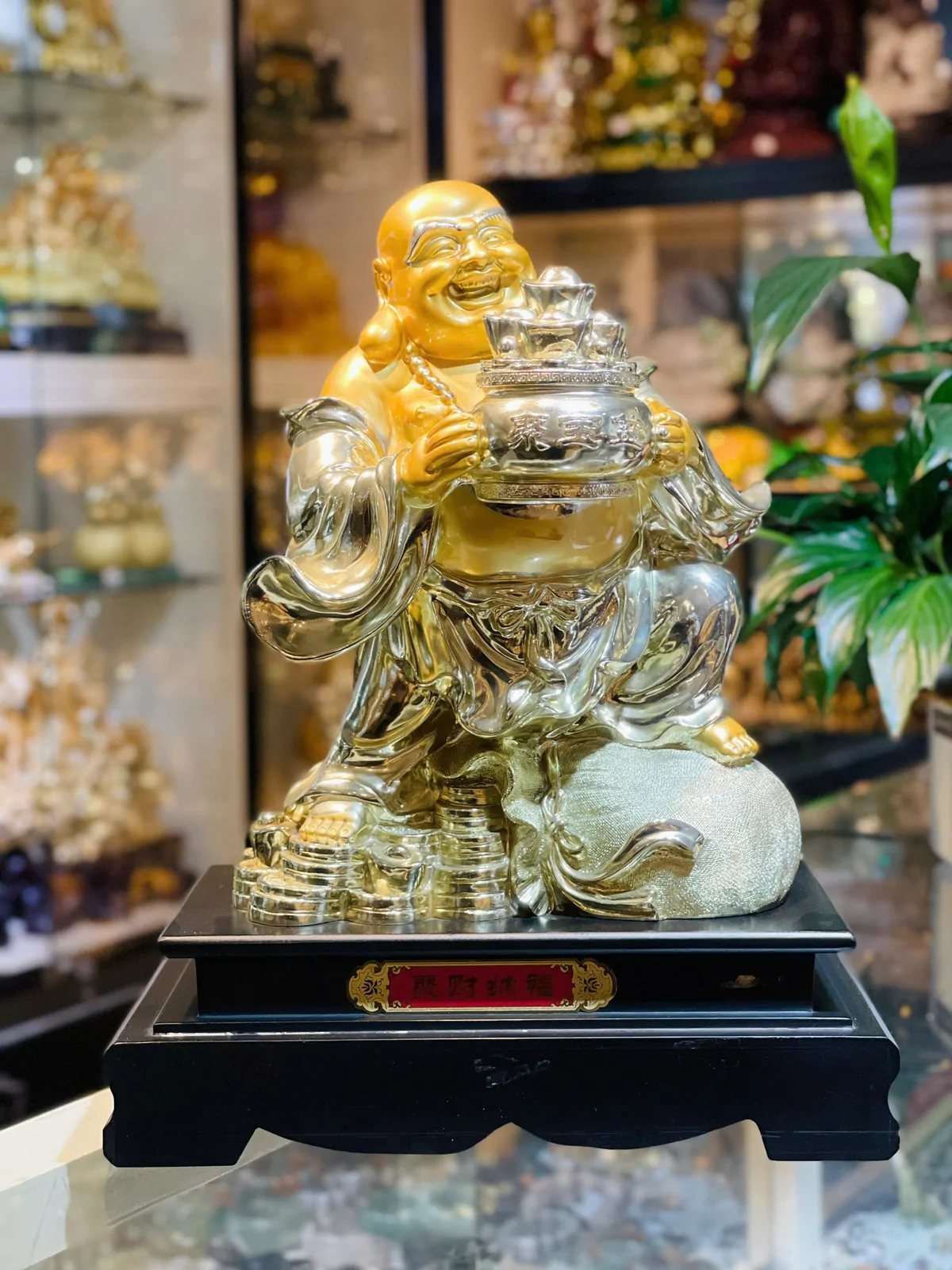 Di lặc vàng trên hồ lô đế gỗ - phước lộc như ý A139