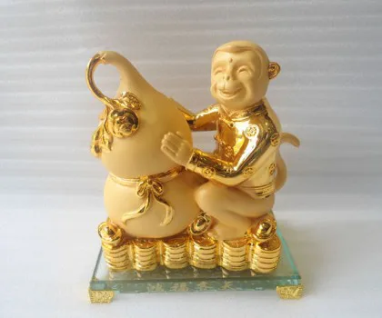 Khỉ thần tài vàng ôm hồ lô đế thủy tinh - hồng phước tề thiên FK076M