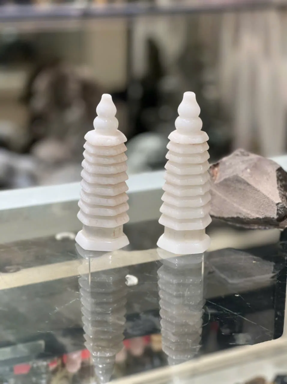 Tháp văn xương đá ngọc trắng 9 tầng M142