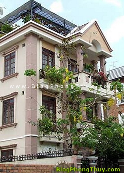 Vì sao ban công cần “Tử khí đông lai”