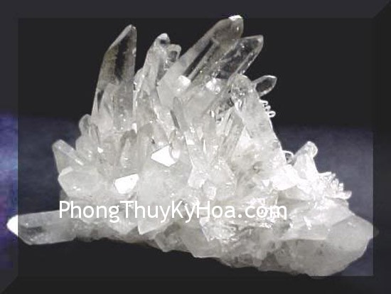 quartz_crystal_cluster_black quartz crystal cluster black Hành thổ và ngành kinh doanh địa ốc