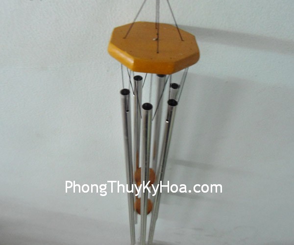 chuong-gio-c1244-01 chuong gio c1244 01 Khi cửa chính đối diện với bức tường trắng