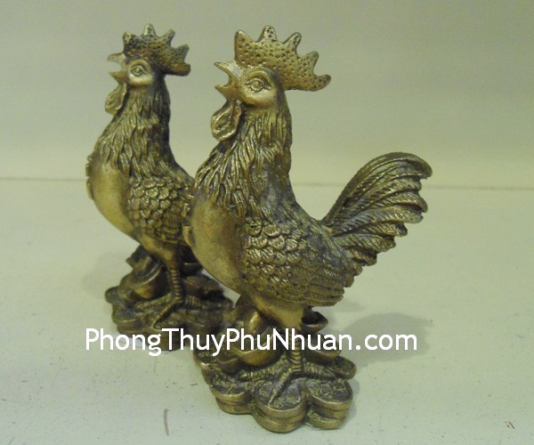 ga-trong-dong-G208-4 ga trong dong G208 4 Đặt gà trống vàng ở hướng Tây