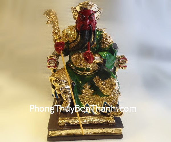 quan-cong-ngoi-e273-2 quan cong ngoi e273 21 Tướng quân bảo vệ gia đình khỏi những cơn gió độc