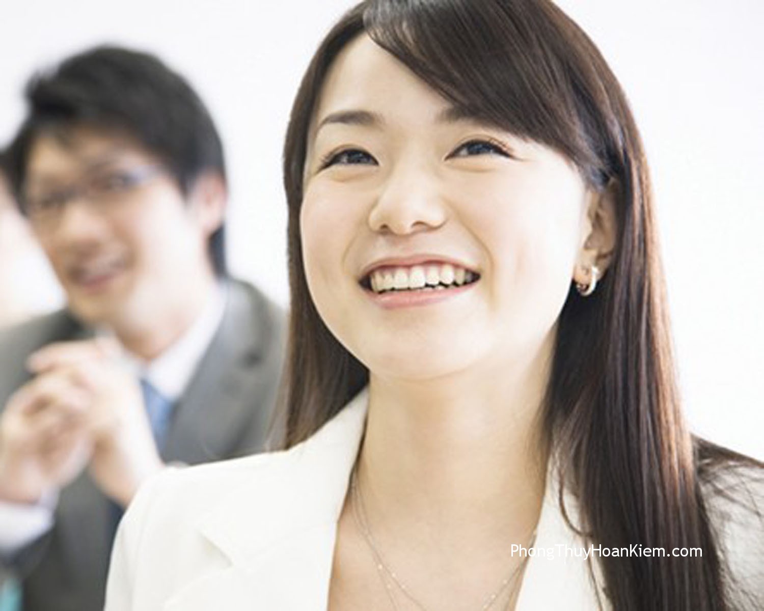 Nghề nghiệp phù hợp với người tuổi thìn nhan vien Nghề nghiệp phù hợp với người tuổi thìn