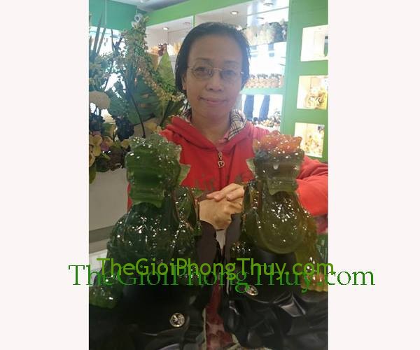 Chị Oanh - khách hàng mua tượng Tỳ Hưu FH143G