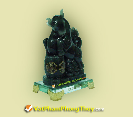trau dung tren hu tai loc j063 Trâu phong thủy, biểu tượng mang lại tài lộc dồi dào