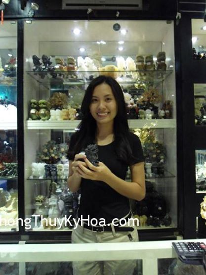 Chị Vũ - Khách hàng mua Tỳ Hưu Bắc Kinh đen BKD-S
