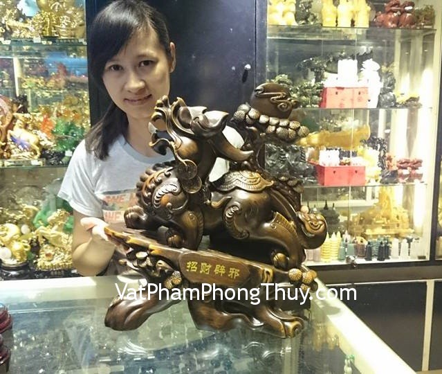 Anh Dũng - Khách mua tỳ hưu giả gỗ E022